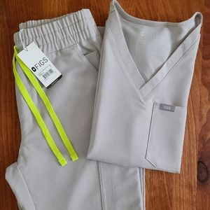 FIGS Scrub Set (Slate Gray Set)